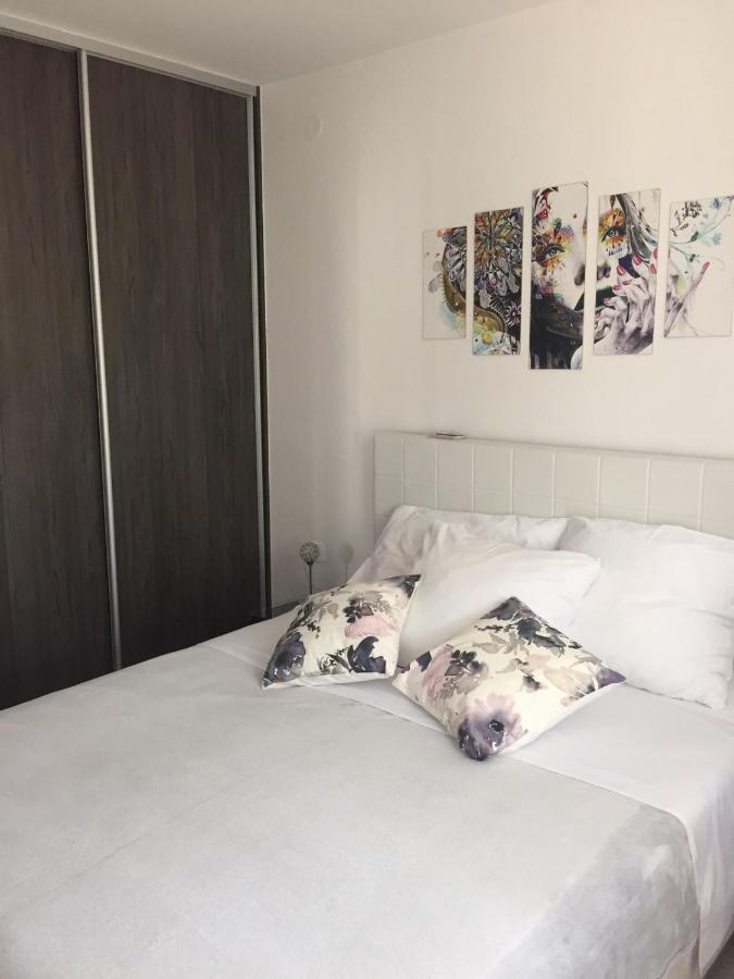 Apartment Yelena Rose West Задар Екстериор снимка