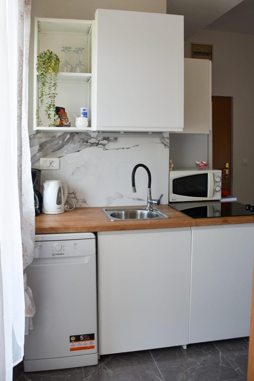 Apartment Yelena Rose West Задар Екстериор снимка