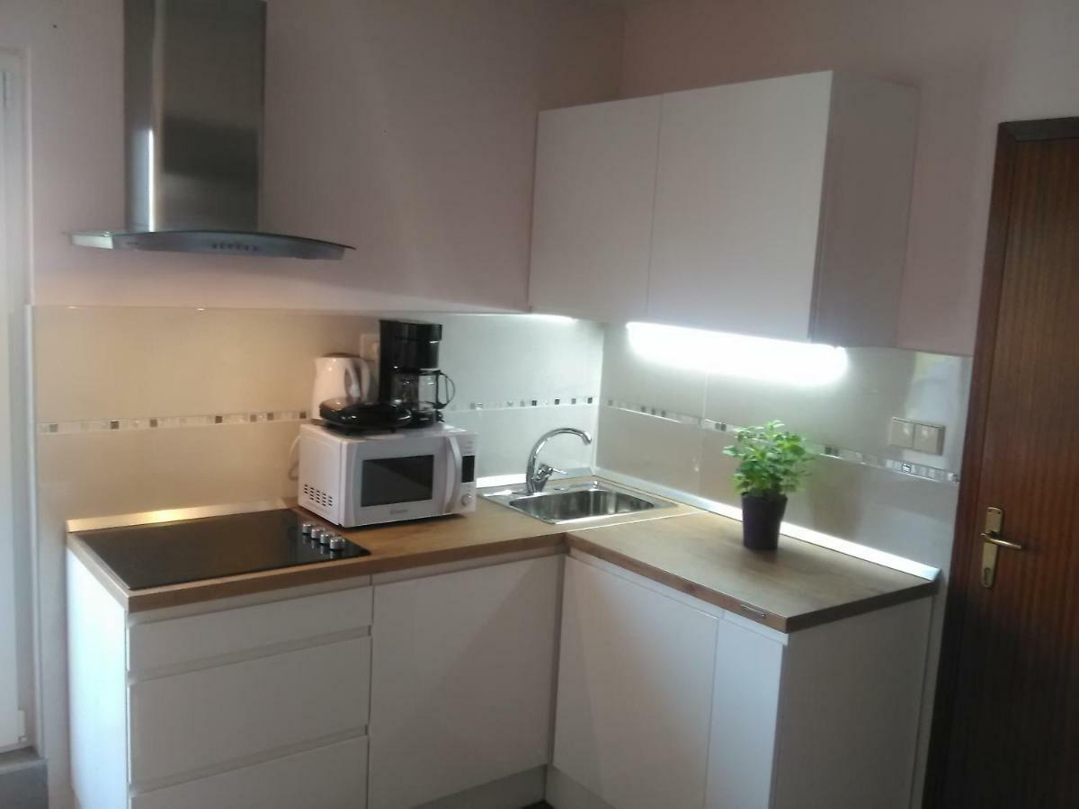 Apartment Yelena Rose West Задар Екстериор снимка